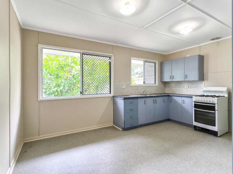 38 Sarina Street, Stafford Heights QLD 4053