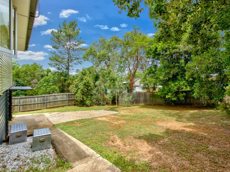 8 Dorkay Street, Stafford Heights QLD 4053