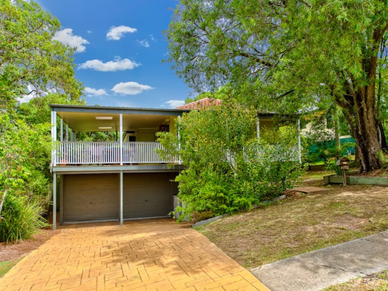 8 Dorkay Street, Stafford Heights QLD 4053