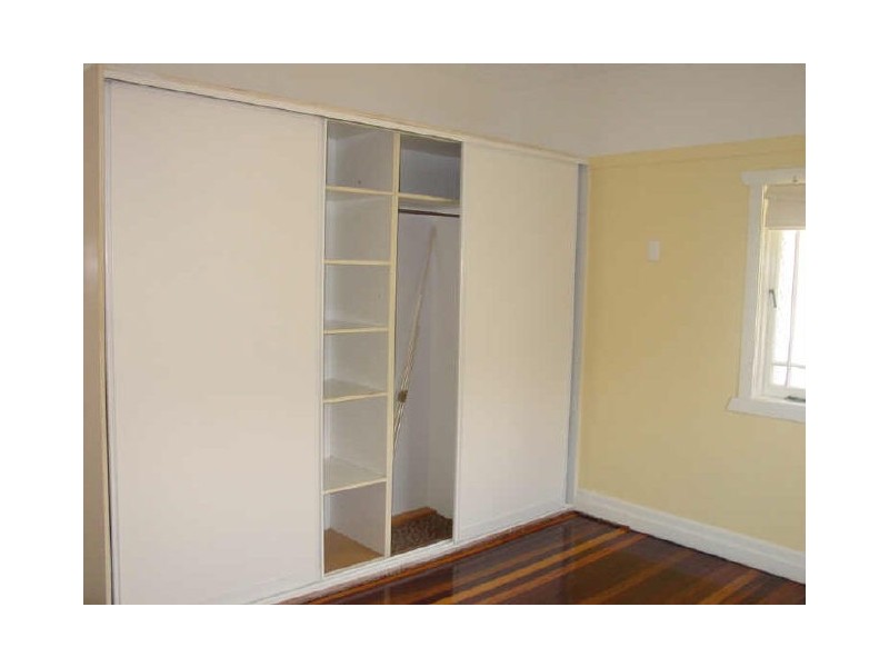 21 Glenfern Avenue, Kedron QLD 4031