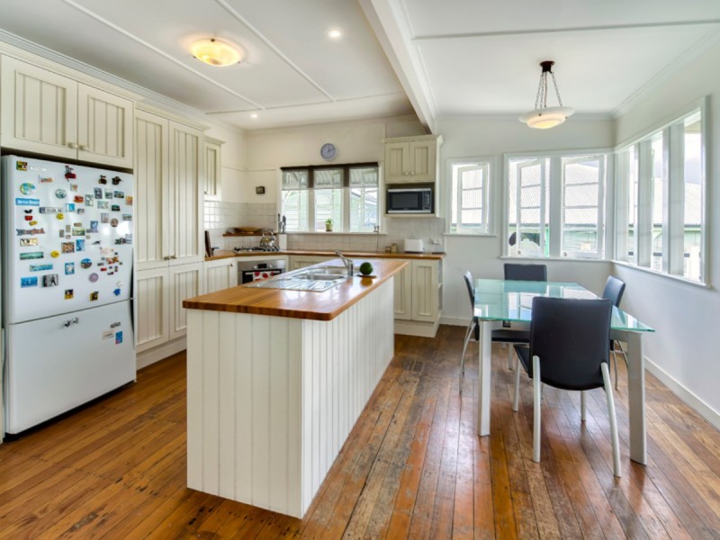 39 Twelfth Avenue, Kedron QLD 4031