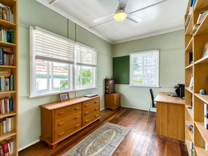 39 Twelfth Avenue, Kedron QLD 4031