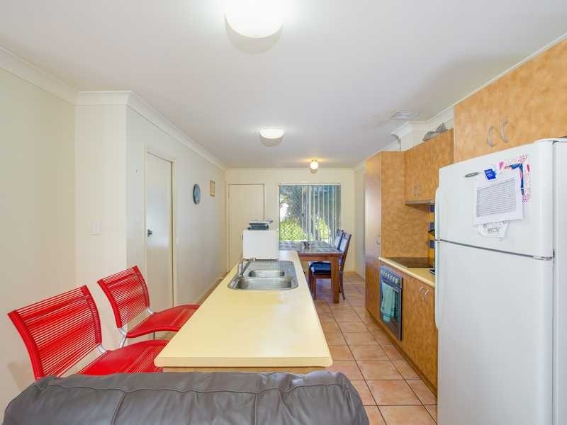 4/10 Crawford Avenue, Stafford QLD 4053