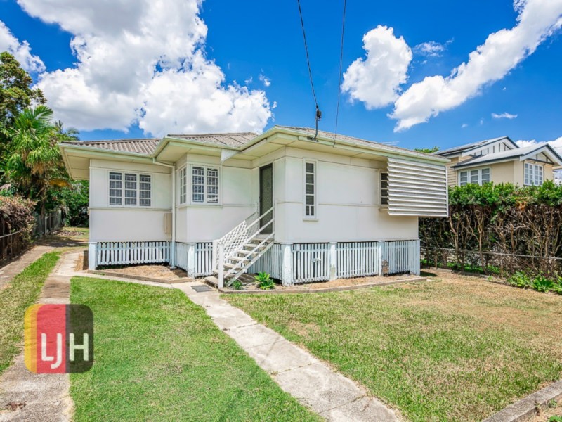 69 Tenth Avenue, Kedron QLD 4031