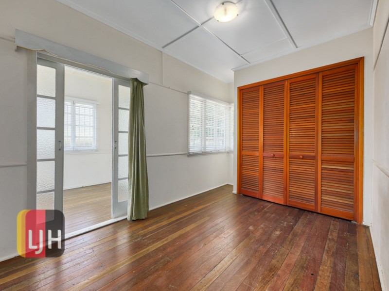 69 Tenth Avenue, Kedron QLD 4031