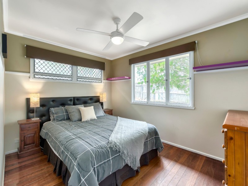 54 Flockton Street, Stafford Heights QLD 4053