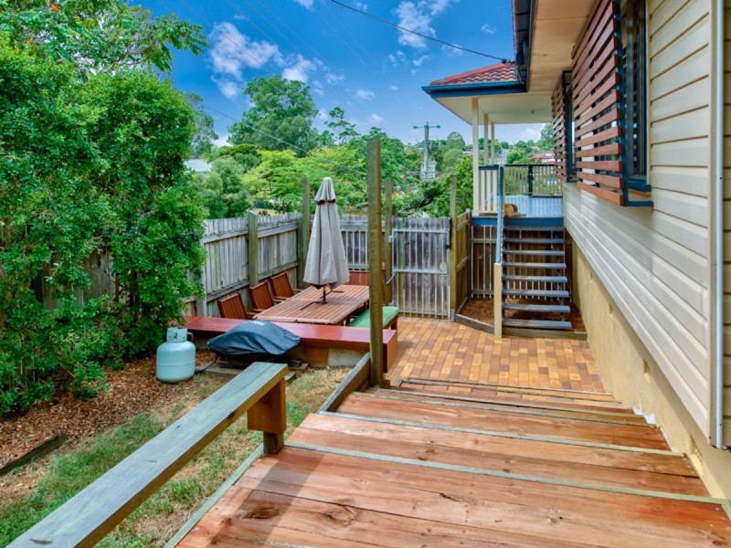 54 Flockton Street, Stafford Heights QLD 4053