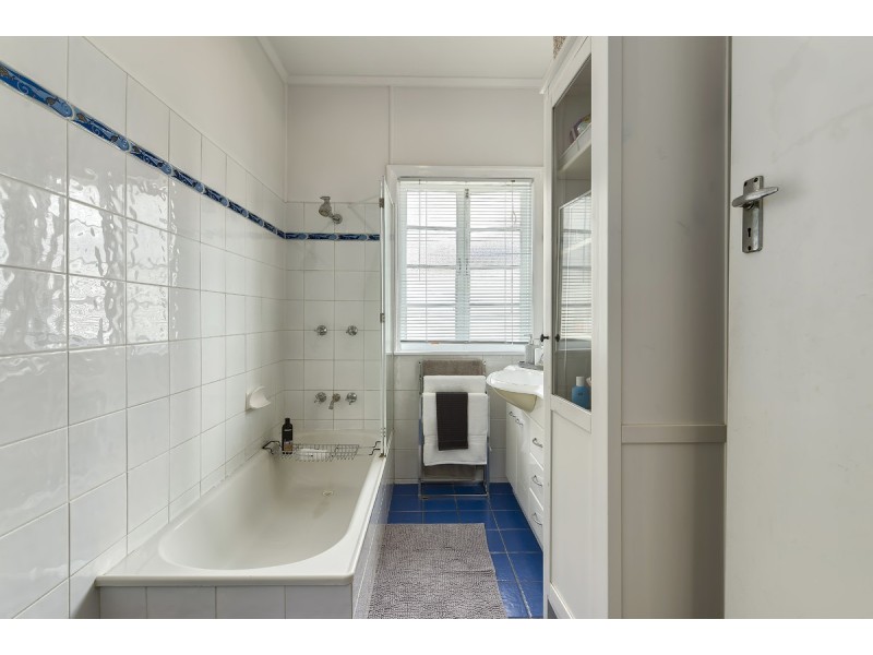 57 Twelfth Avenue, Kedron QLD 4031