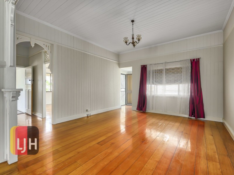 12 Thorrol Street, Wooloowin QLD 4030