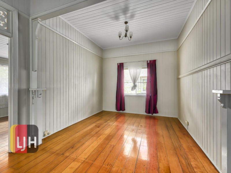 12 Thorrol Street, Wooloowin QLD 4030