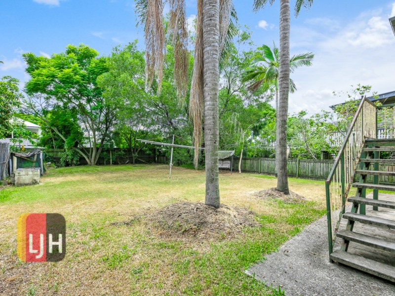 12 Thorrol Street, Wooloowin QLD 4030