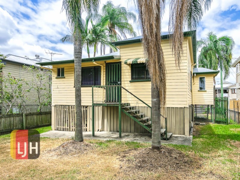 12 Thorrol Street, Wooloowin QLD 4030