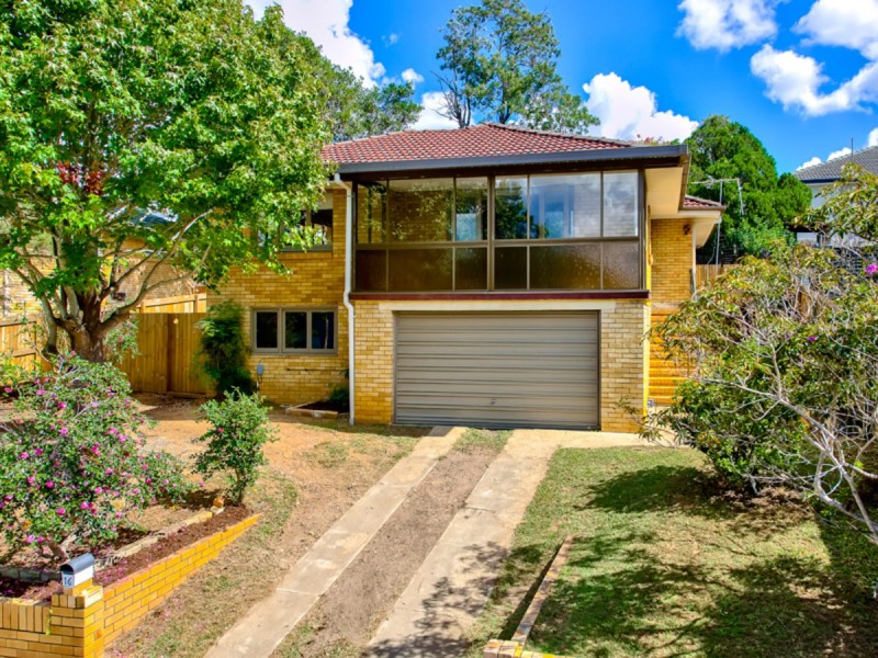 16 Euratha Street, Stafford Heights QLD 4053