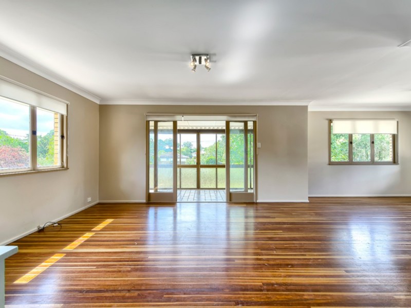 16 Euratha Street, Stafford Heights QLD 4053