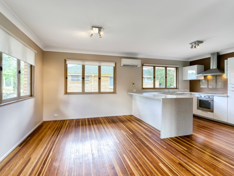 16 Euratha Street, Stafford Heights QLD 4053