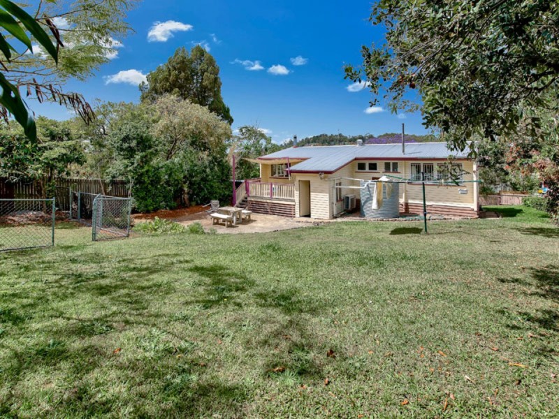 39 Castling Street, Stafford QLD 4053