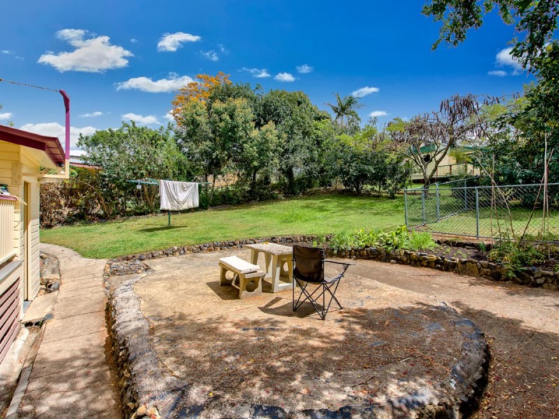 39 Castling Street, Stafford QLD 4053