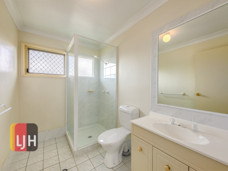 2/11 Groom Street, Gordon Park QLD 4031
