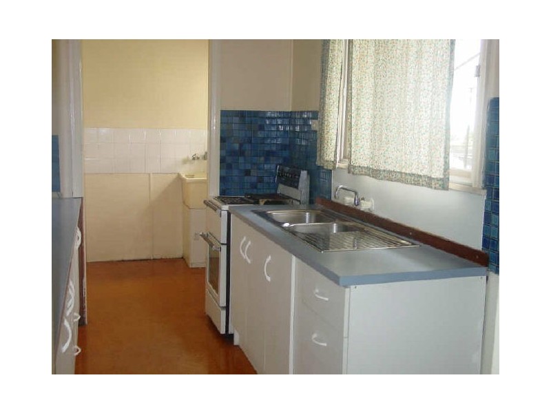 10 Alcester Street, Grange QLD 4051