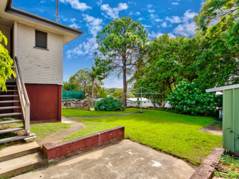 21 Oakey Street, Stafford Heights QLD 4053