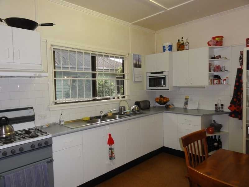 12 Lutana Street, Stafford QLD 4053