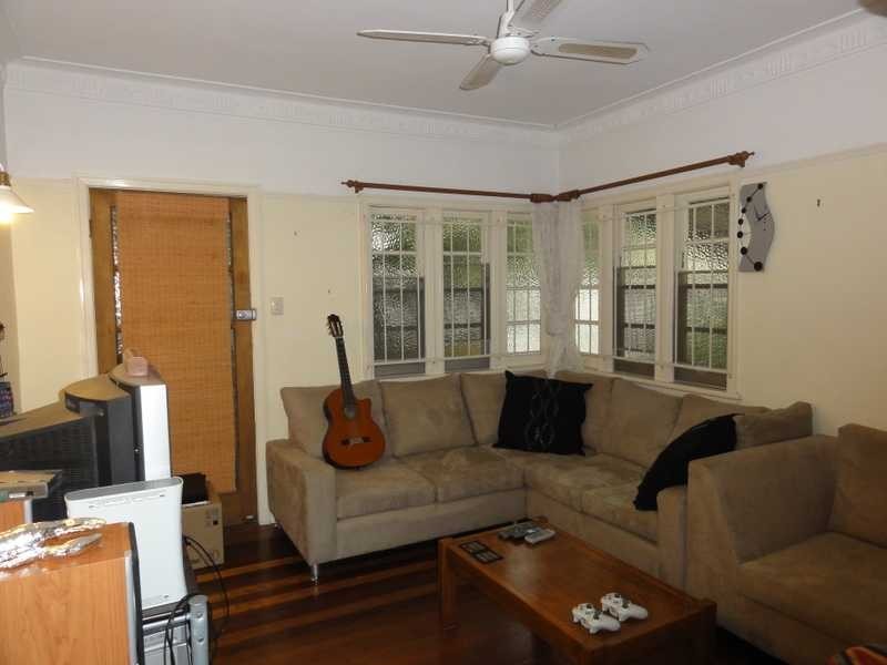 12 Lutana Street, Stafford QLD 4053