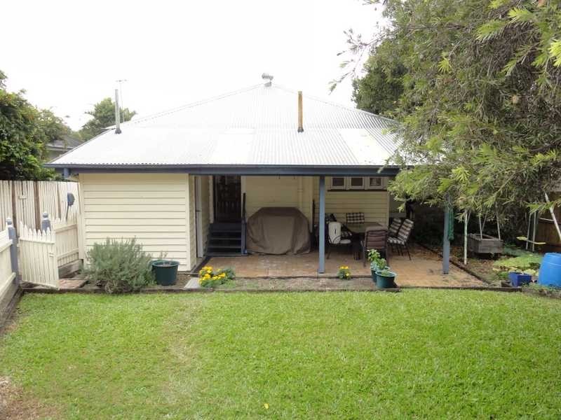 12 Lutana Street, Stafford QLD 4053