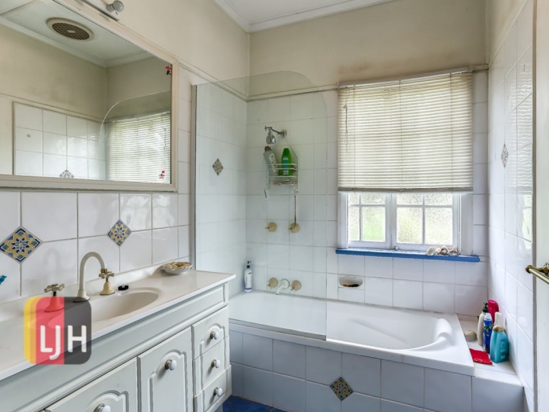 14 Waroon Street, Stafford QLD 4053