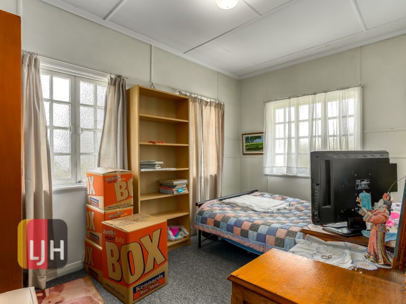 14 Waroon Street, Stafford QLD 4053