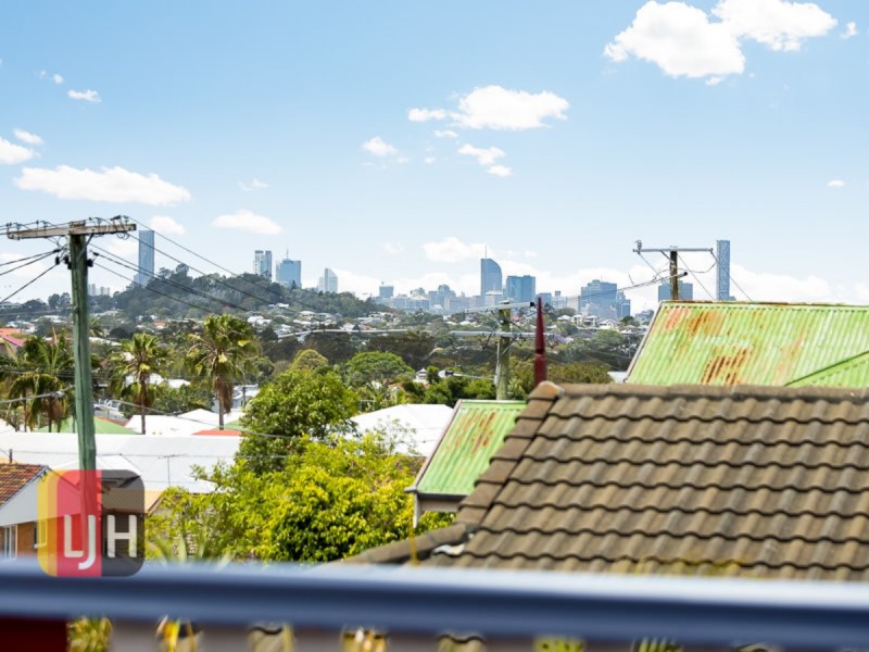 14 Waroon Street, Stafford QLD 4053