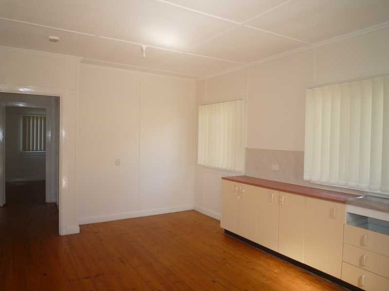 27 Tolmie Street, Zillmere QLD 4034