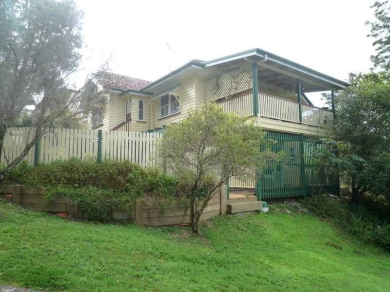 57 Gracemere Street, Newmarket QLD 4051