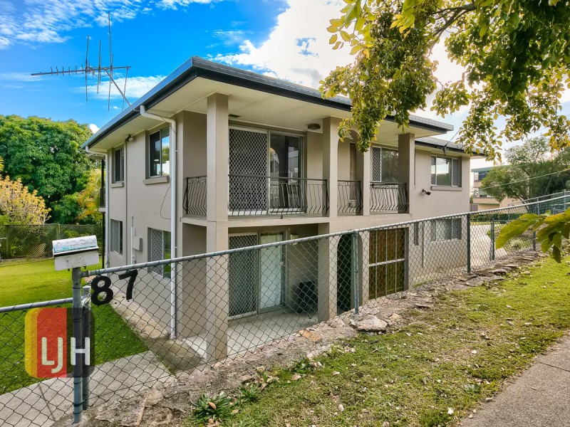 Upstairs/87a Maygar Street, Windsor QLD 4030