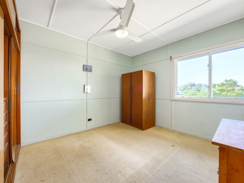 1 Redwood Street, Stafford Heights QLD 4053