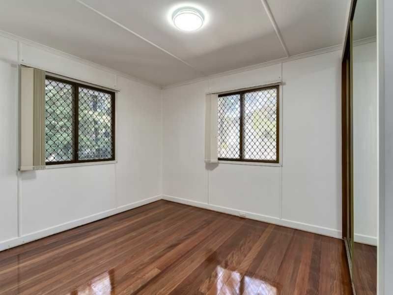 22 Chuter Street, Stafford Heights QLD 4053