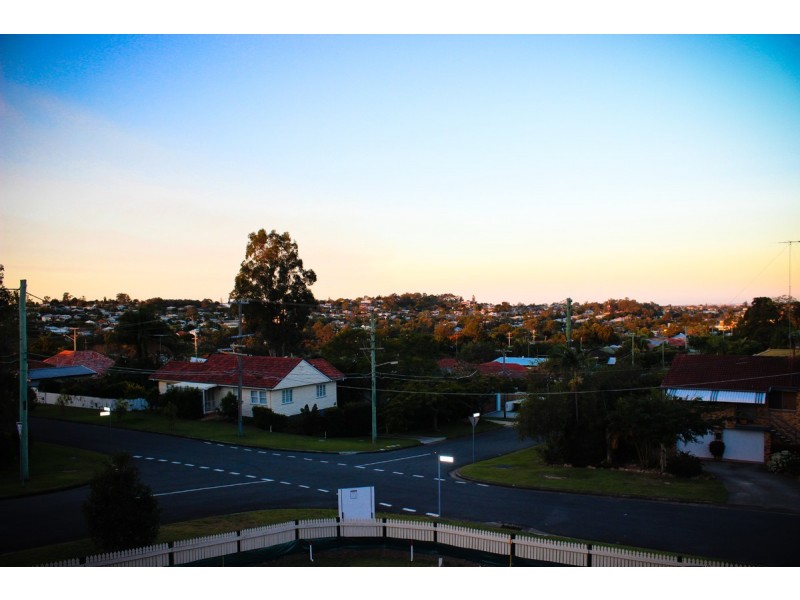 15 Stumm Street, Stafford QLD 4053