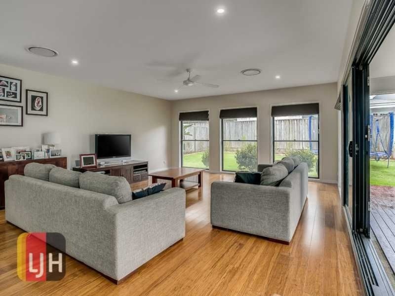 78 Feathertail Street, Wakerley QLD 4154