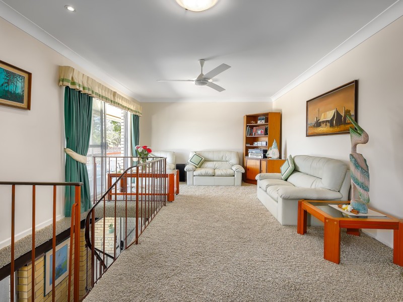 6 Bursaria Court, Everton Hills QLD 4053