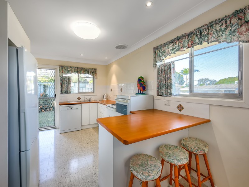 6 Bursaria Court, Everton Hills QLD 4053