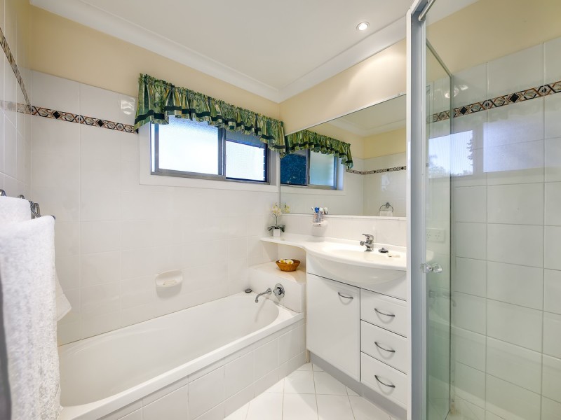 6 Bursaria Court, Everton Hills QLD 4053