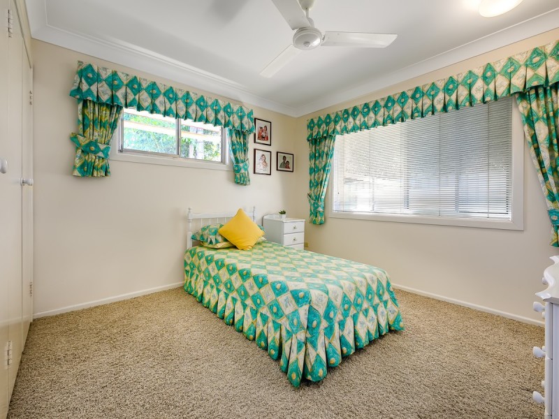 6 Bursaria Court, Everton Hills QLD 4053