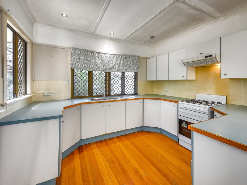 27 Thuruna Street, Stafford QLD 4053