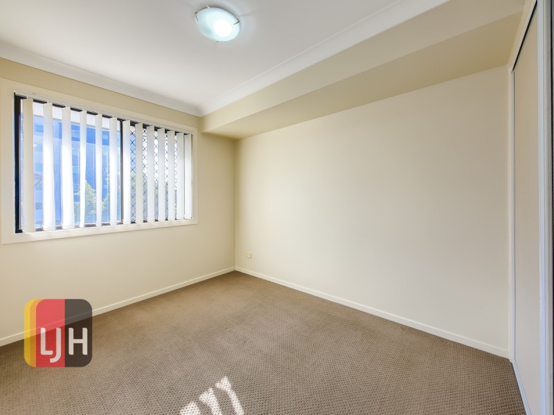 2/25 Western Avenue, Chermside QLD 4032