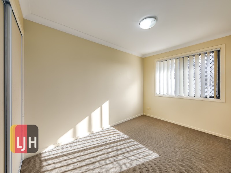 2/25 Western Avenue, Chermside QLD 4032