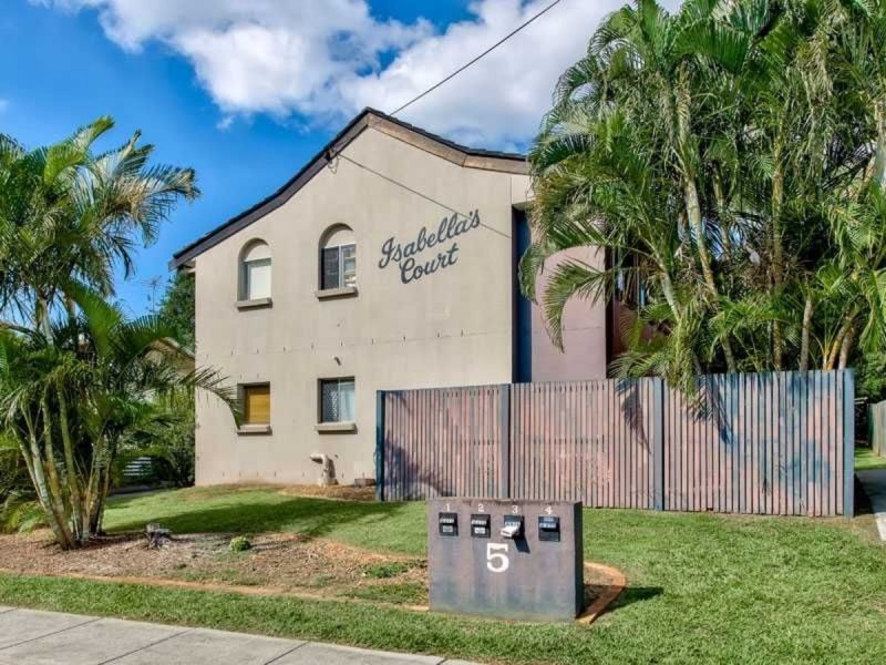 3/5 Curwen Terrace, Chermside QLD 4032