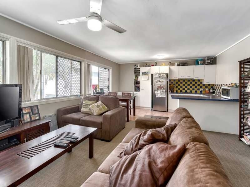 3/5 Curwen Terrace, Chermside QLD 4032