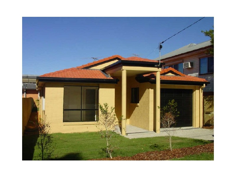 16 Lawley Street, Kedron QLD 4031