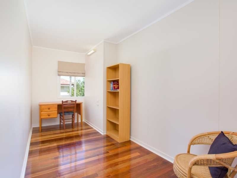 12 Besson Street, Stafford Heights QLD 4053