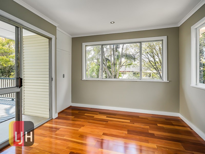 102 Niven Street, Stafford Heights QLD 4053