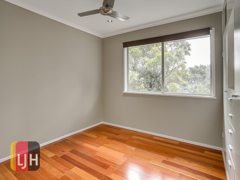 102 Niven Street, Stafford Heights QLD 4053